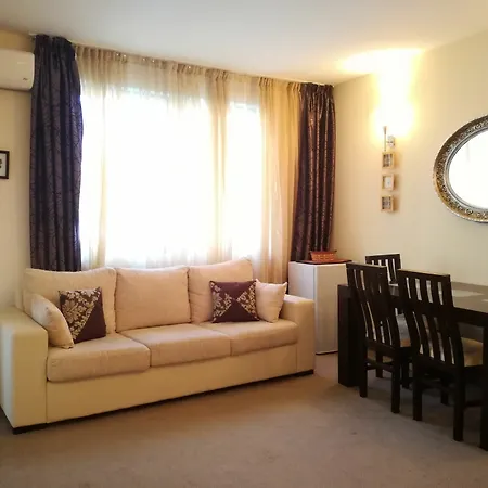 Two Bedroom With Kitchen Lägenhet Slăntjev Brjag